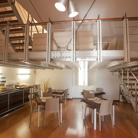 Olympus 게스트하우스 4*